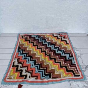 Colorful Zigzag Patterned Scarf